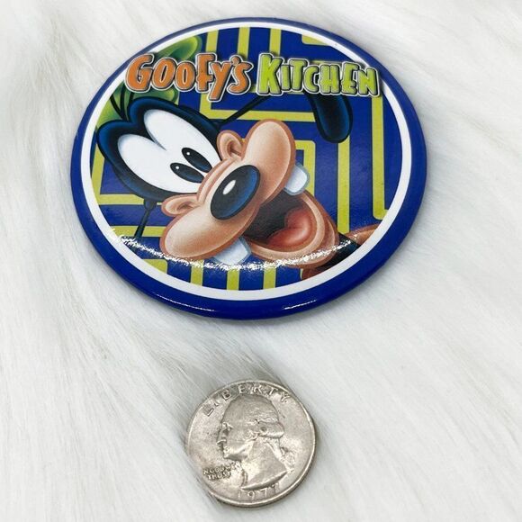 🔮 5/$25 Disney Blue Goofy's Kitchen Pin‎ - Picture 2 of 3